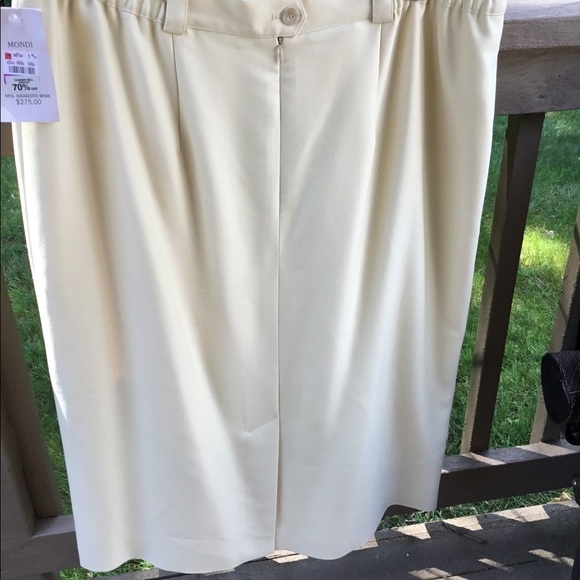 Mondi  Plus size 20 skirt - Picture 7 of 9